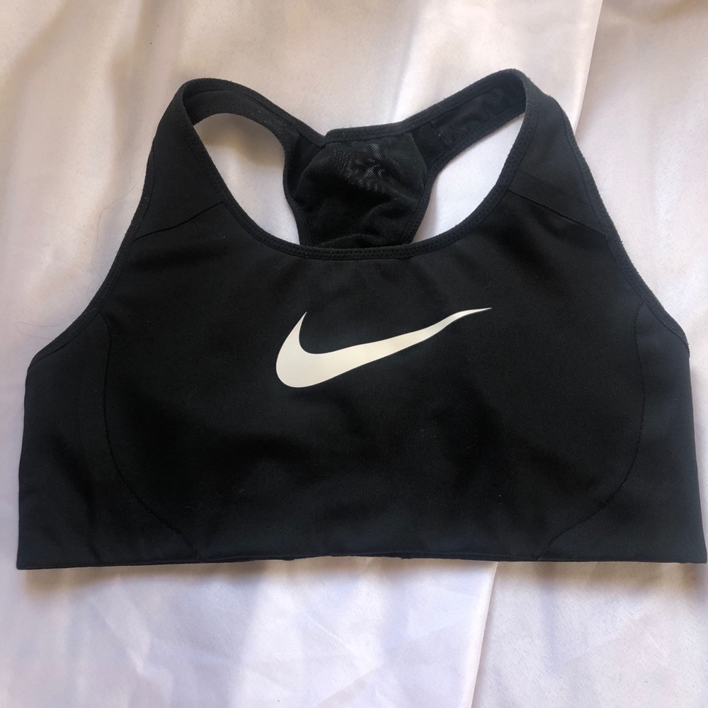 Nike Swoosh Sports Bra